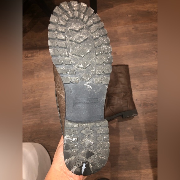 Rugged Outback |  Brown Lined Winter Boots: US 9 - Picture 3 of 16